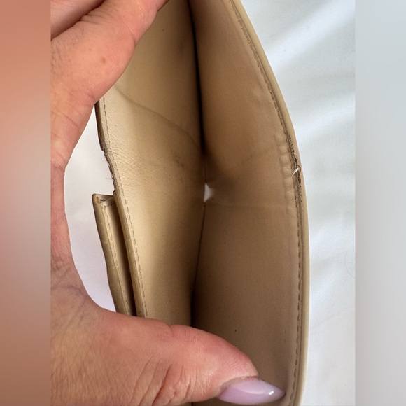 Celine Calfskin Bifold Wallet Cream - Picture 10 of 10